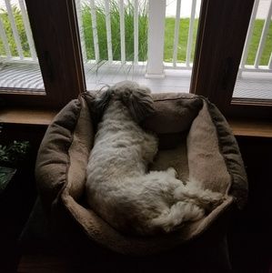 Meet your Posher, Cliff